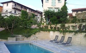 Dvor Apartments&Rooms