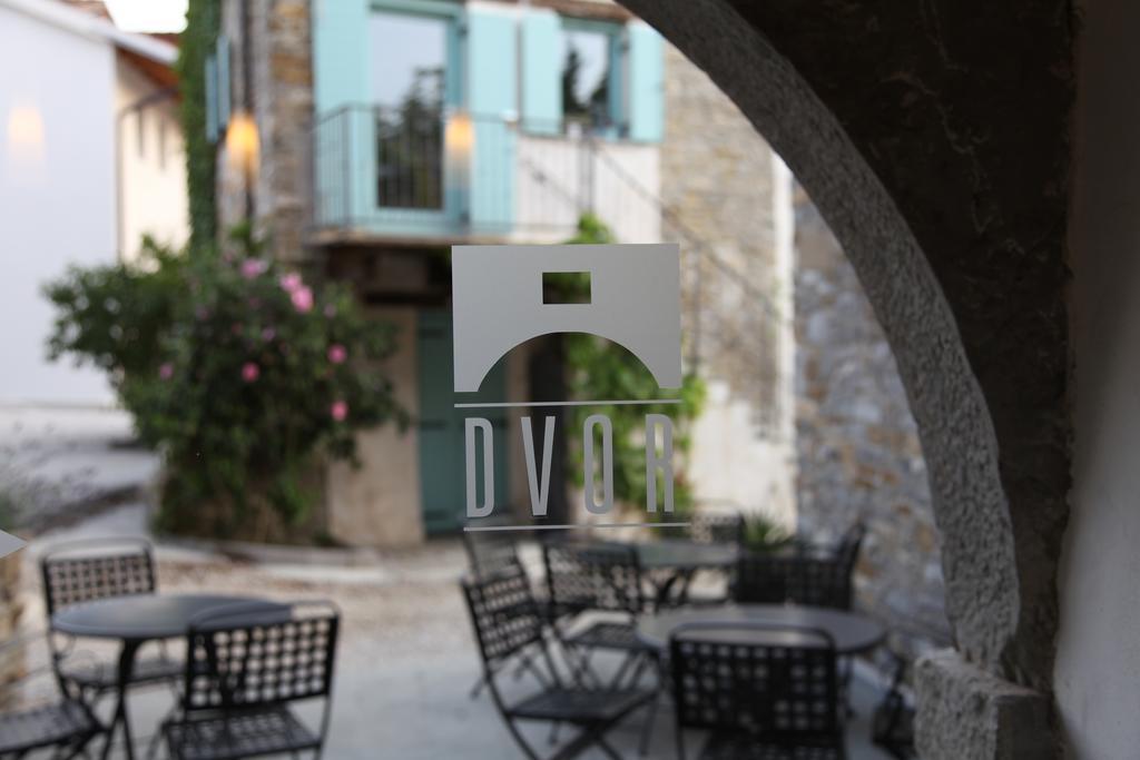Dvor Apartments&Rooms Dobrovo Buitenkant foto