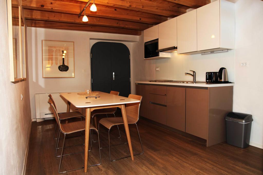 Dvor Apartments&Rooms Dobrovo Kamer foto