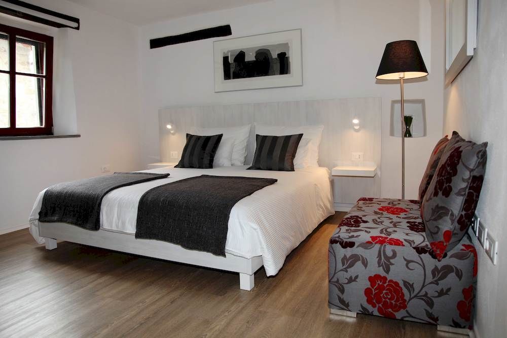 Dvor Apartments&Rooms Dobrovo Buitenkant foto